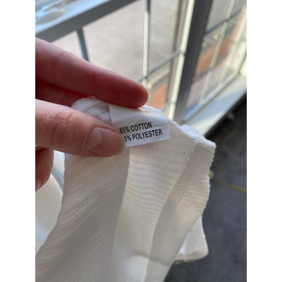 Boohoo white ribbed zip up tank top, size small - Picture 12 of 12